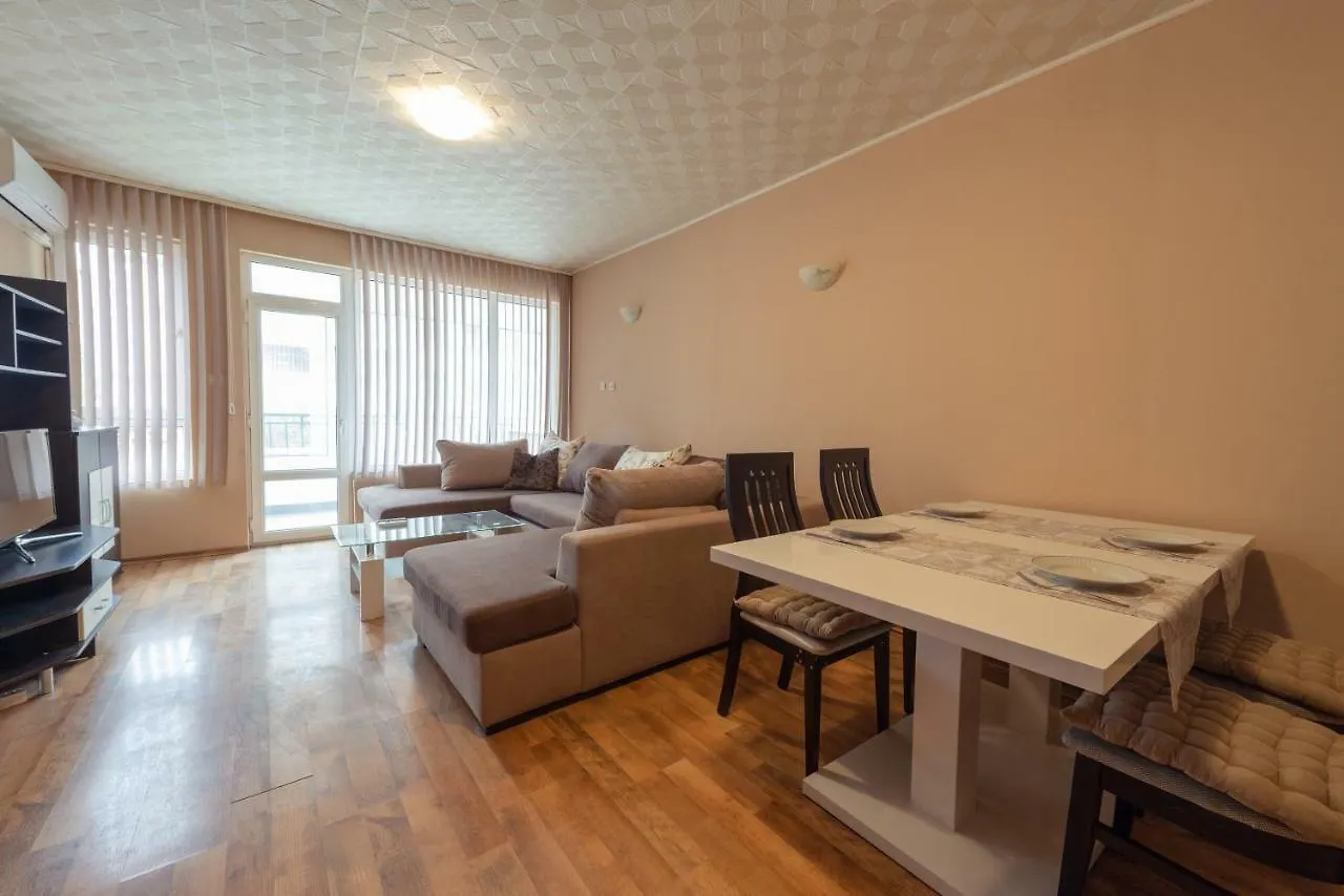 Apartment Green House Burgas